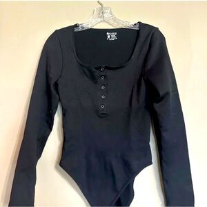 OQQ Black Long Sleeve Bodysuit Size Medium